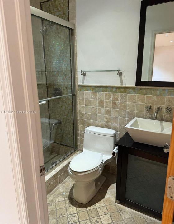 Second Bedroom En-Suite