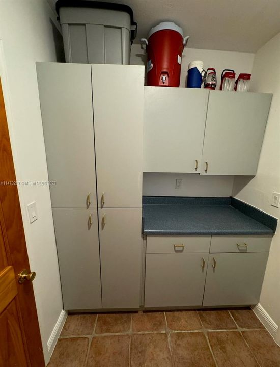 Recently Sold: $1,795,000 (3 beds, 3 baths, 2186 Square Feet)