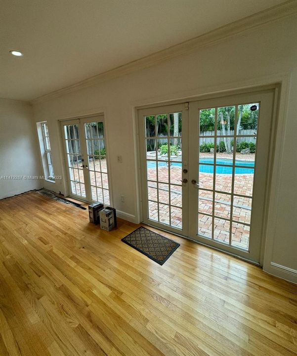 Recently Sold: $1,795,000 (3 beds, 3 baths, 2186 Square Feet)