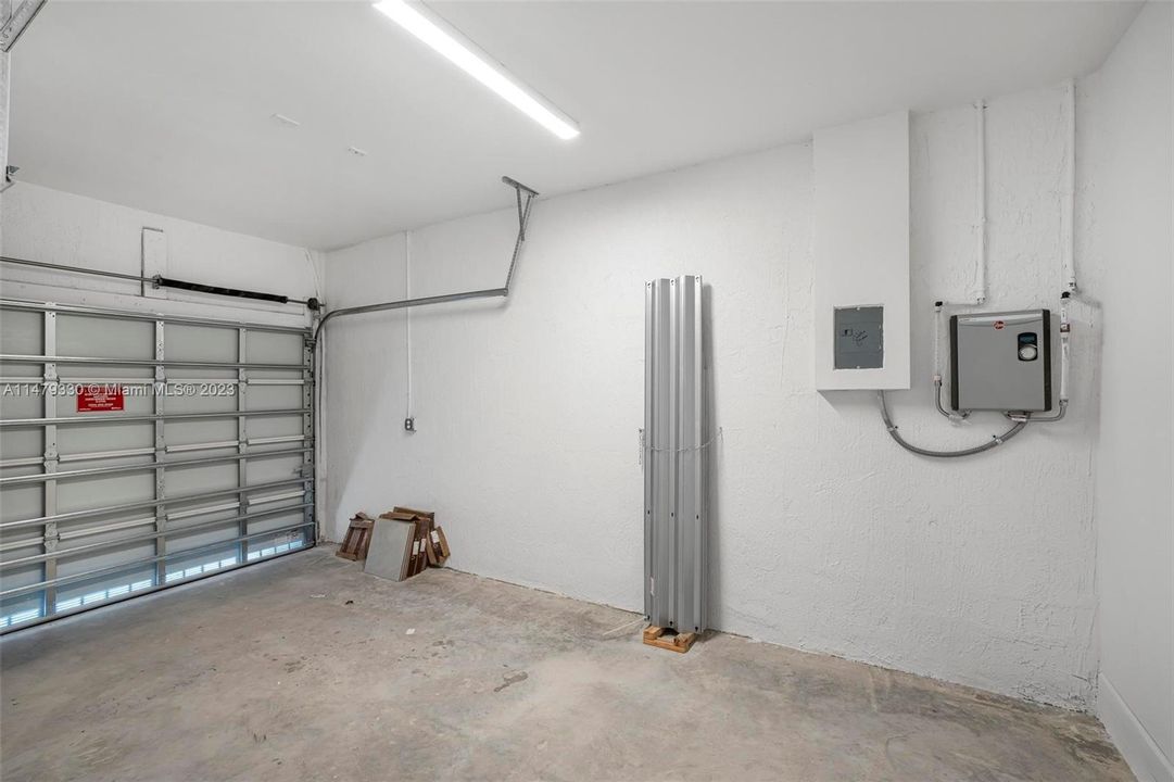 Recently Rented: $2,995 (4 beds, 2 baths, 0 Square Feet)