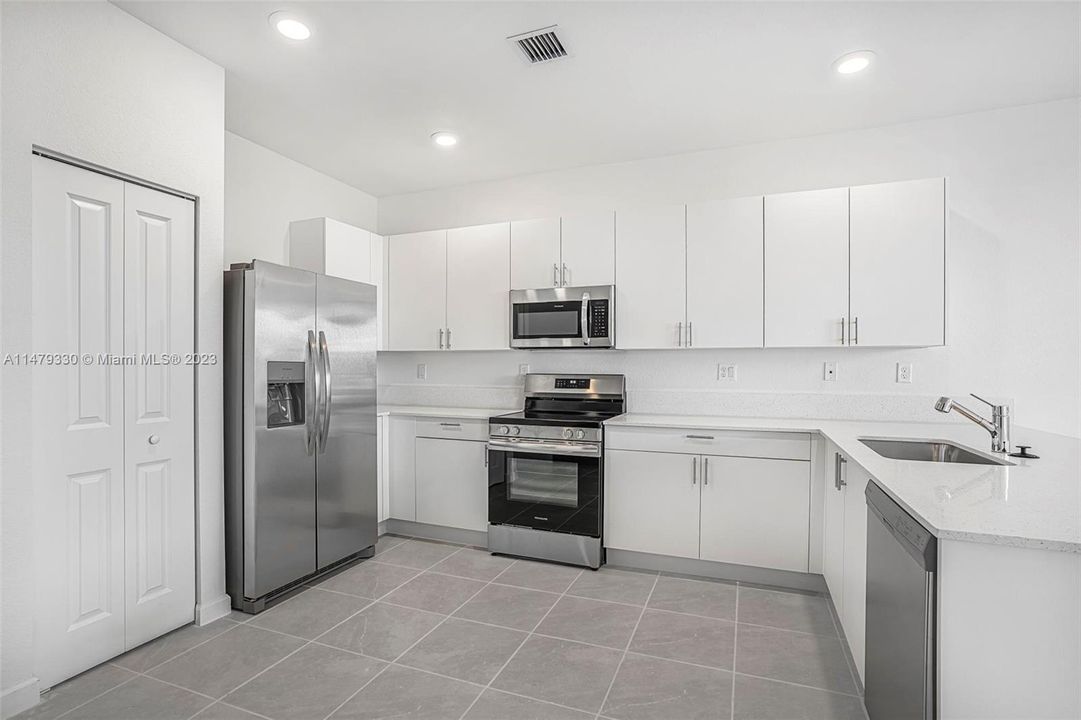 Recently Rented: $2,995 (4 beds, 2 baths, 0 Square Feet)