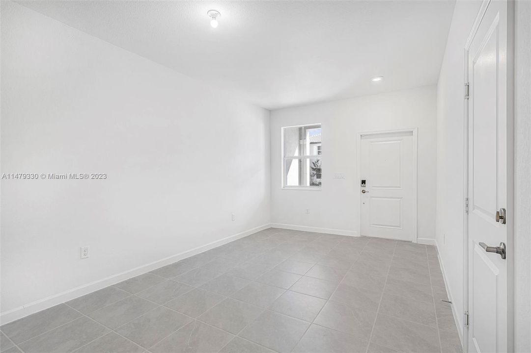 Recently Rented: $2,995 (4 beds, 2 baths, 0 Square Feet)