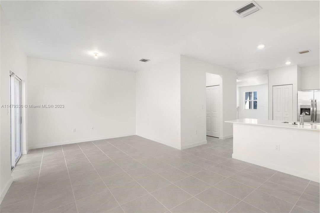 Recently Rented: $2,995 (4 beds, 2 baths, 0 Square Feet)