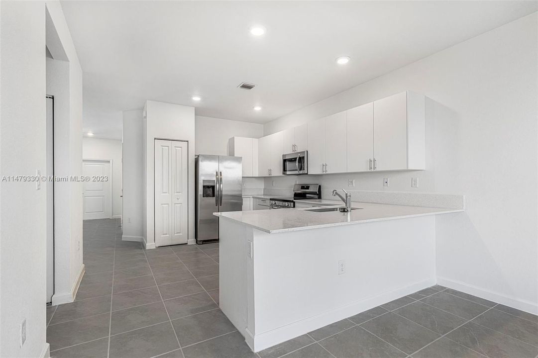 Recently Rented: $2,995 (4 beds, 2 baths, 0 Square Feet)