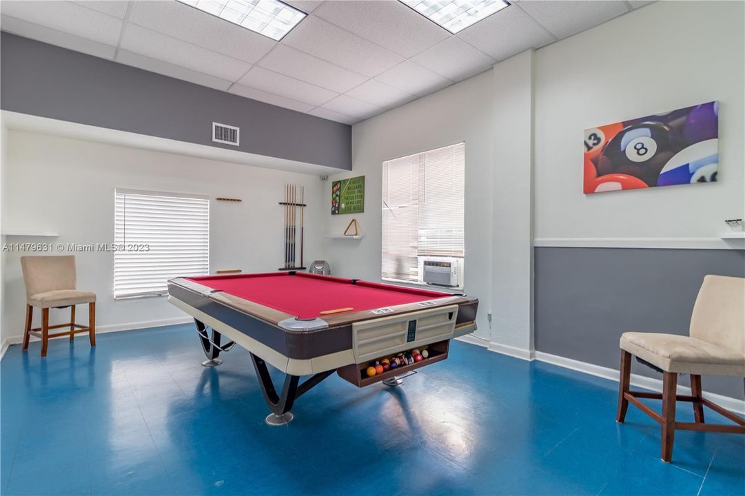 Vendido Recientemente: $429,000 (2 camas, 2 baños, 1192 Pies cuadrados)