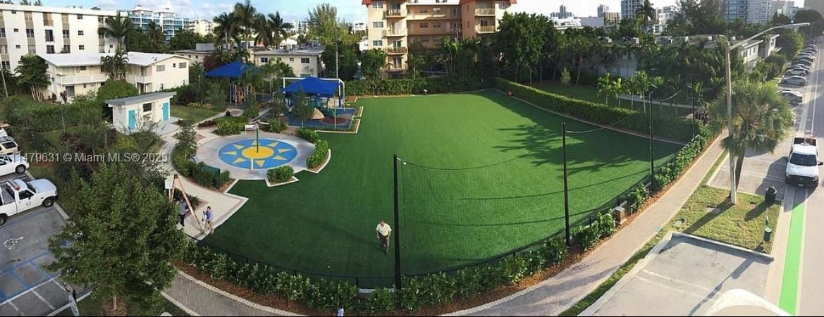 Vendido Recientemente: $429,000 (2 camas, 2 baños, 1192 Pies cuadrados)