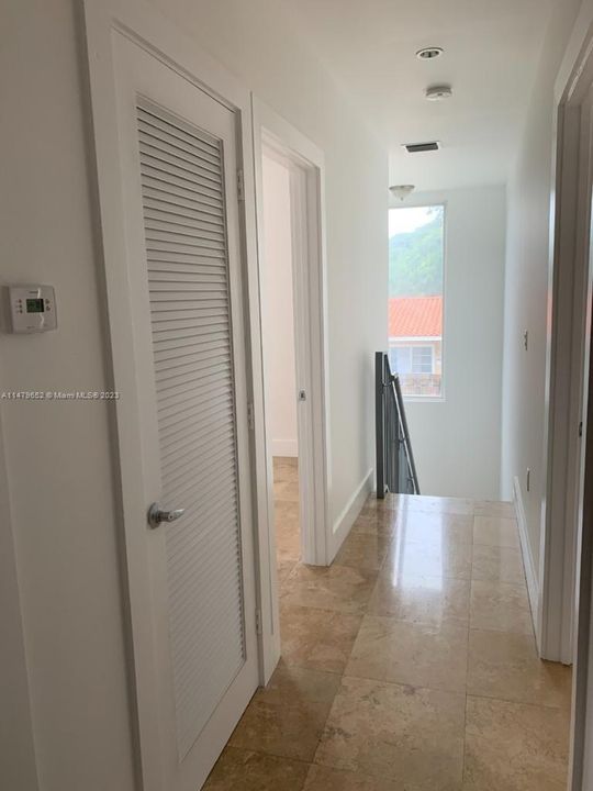 Recently Rented: $4,150 (3 beds, 2 baths, 1514 Square Feet)