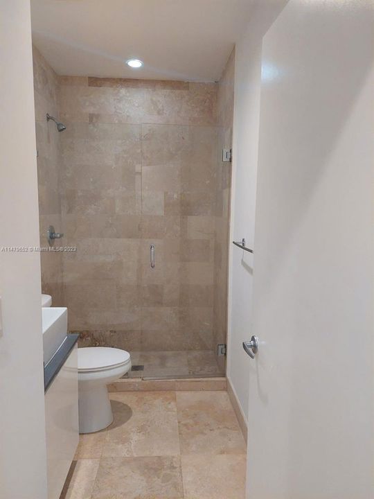 Recently Rented: $4,150 (3 beds, 2 baths, 1514 Square Feet)