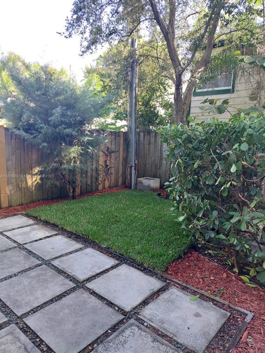 Recently Rented: $4,150 (3 beds, 2 baths, 1514 Square Feet)