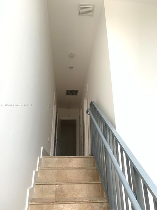 Recently Rented: $4,150 (3 beds, 2 baths, 1514 Square Feet)