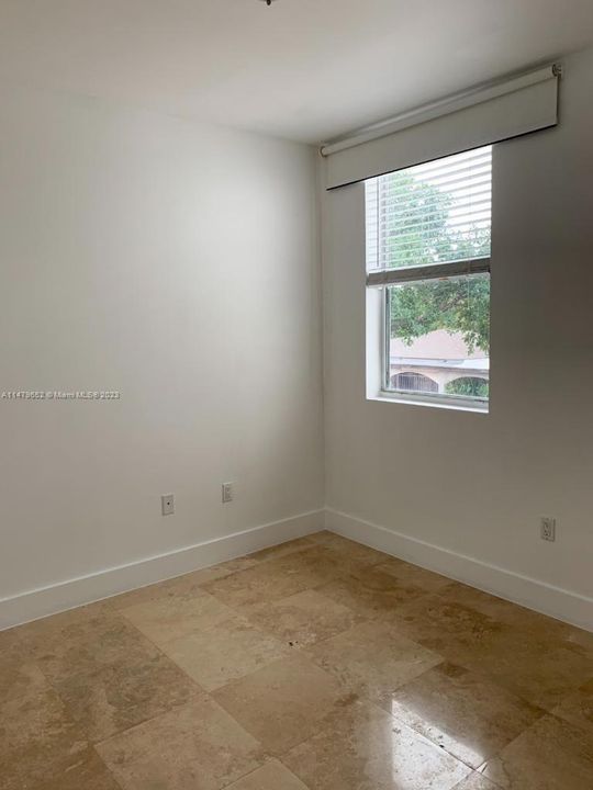 Recently Rented: $4,150 (3 beds, 2 baths, 1514 Square Feet)