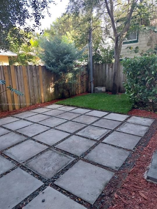 Recently Rented: $4,150 (3 beds, 2 baths, 1514 Square Feet)