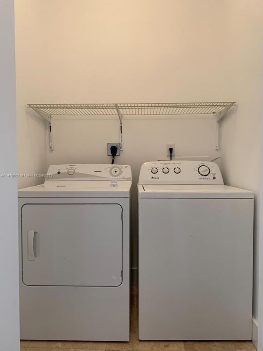 Recently Rented: $4,150 (3 beds, 2 baths, 1514 Square Feet)