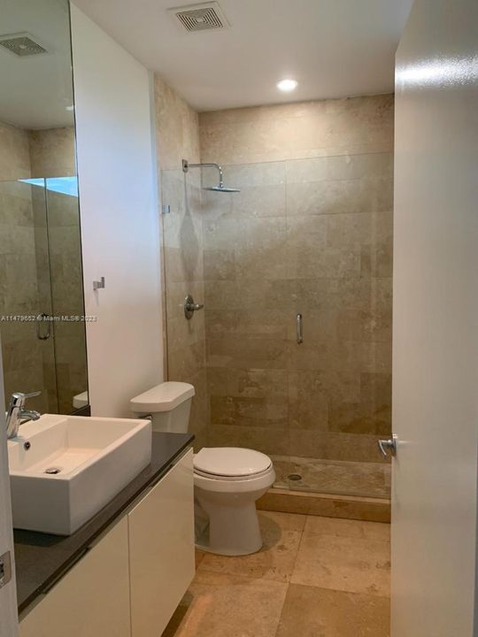 Recently Rented: $4,150 (3 beds, 2 baths, 1514 Square Feet)