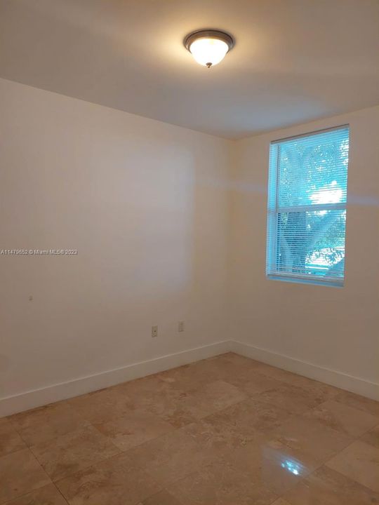 Recently Rented: $4,150 (3 beds, 2 baths, 1514 Square Feet)