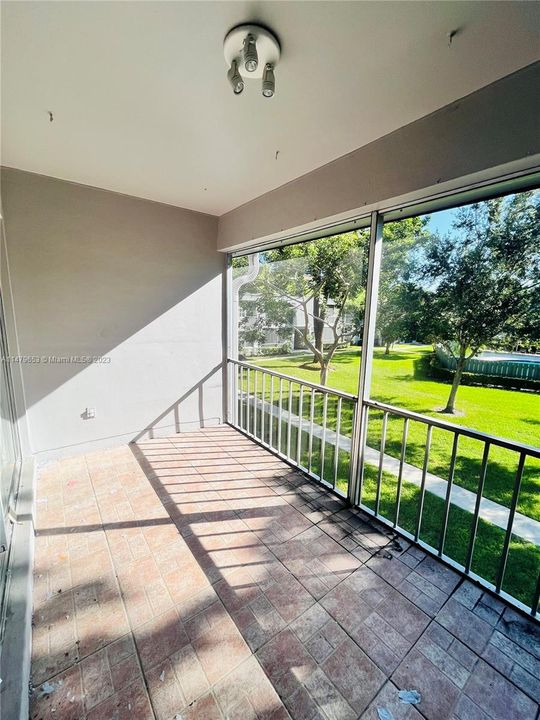 Recently Rented: $2,100 (3 beds, 2 baths, 1200 Square Feet)