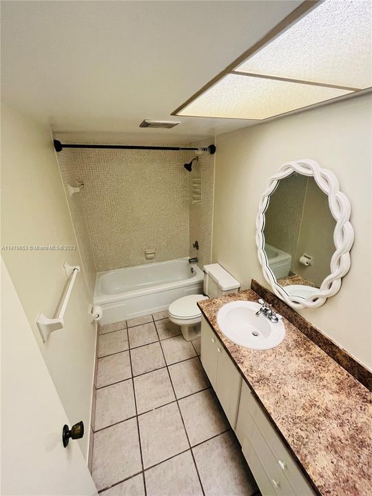 Recently Rented: $2,100 (3 beds, 2 baths, 1200 Square Feet)