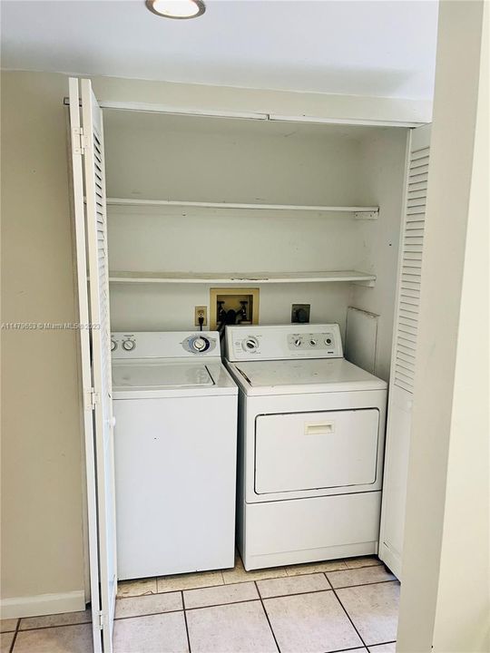 Recently Rented: $2,100 (3 beds, 2 baths, 1200 Square Feet)