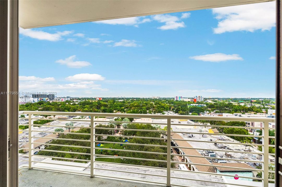 Recently Sold: $515,000 (1 beds, 1 baths, 726 Square Feet)