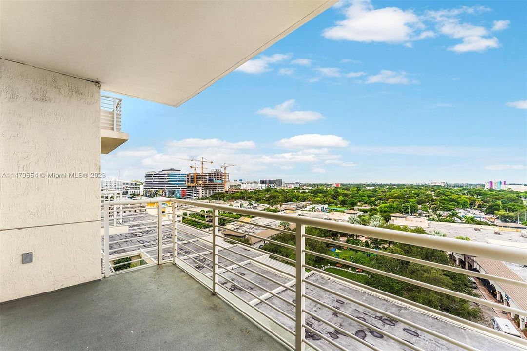 Recently Sold: $515,000 (1 beds, 1 baths, 726 Square Feet)