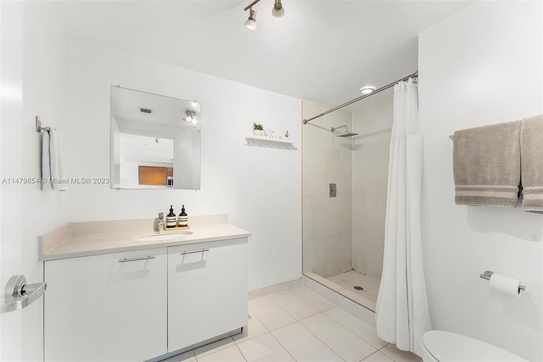 Recently Sold: $515,000 (1 beds, 1 baths, 726 Square Feet)