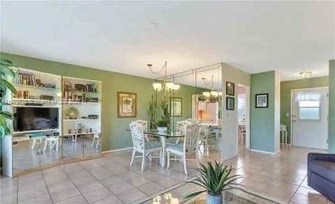 Vendido Recientemente: $225,000 (2 camas, 2 baños, 1100 Pies cuadrados)