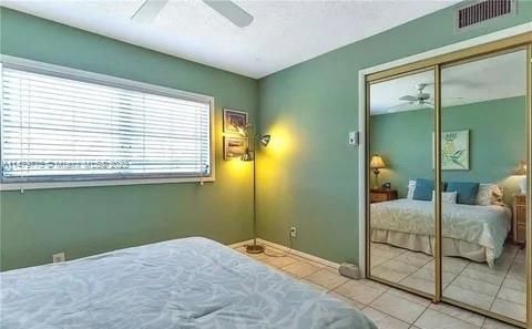 Vendido Recientemente: $225,000 (2 camas, 2 baños, 1100 Pies cuadrados)