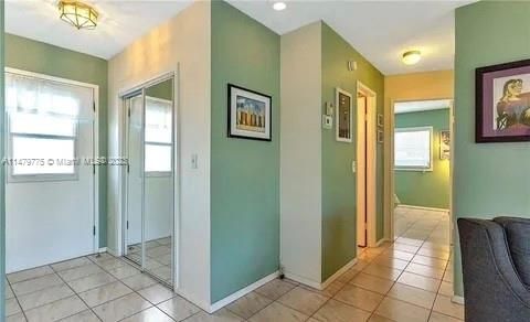 Vendido Recientemente: $225,000 (2 camas, 2 baños, 1100 Pies cuadrados)