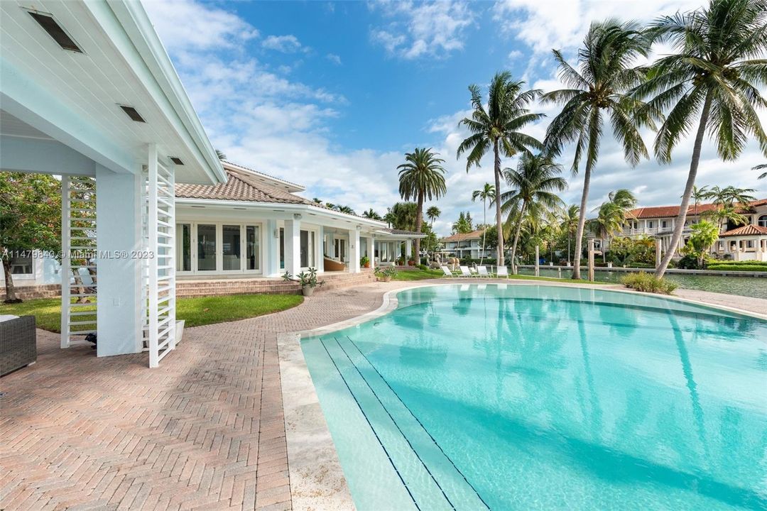 Recently Sold: $22,500,000 (7 beds, 6 baths, 6333 Square Feet)