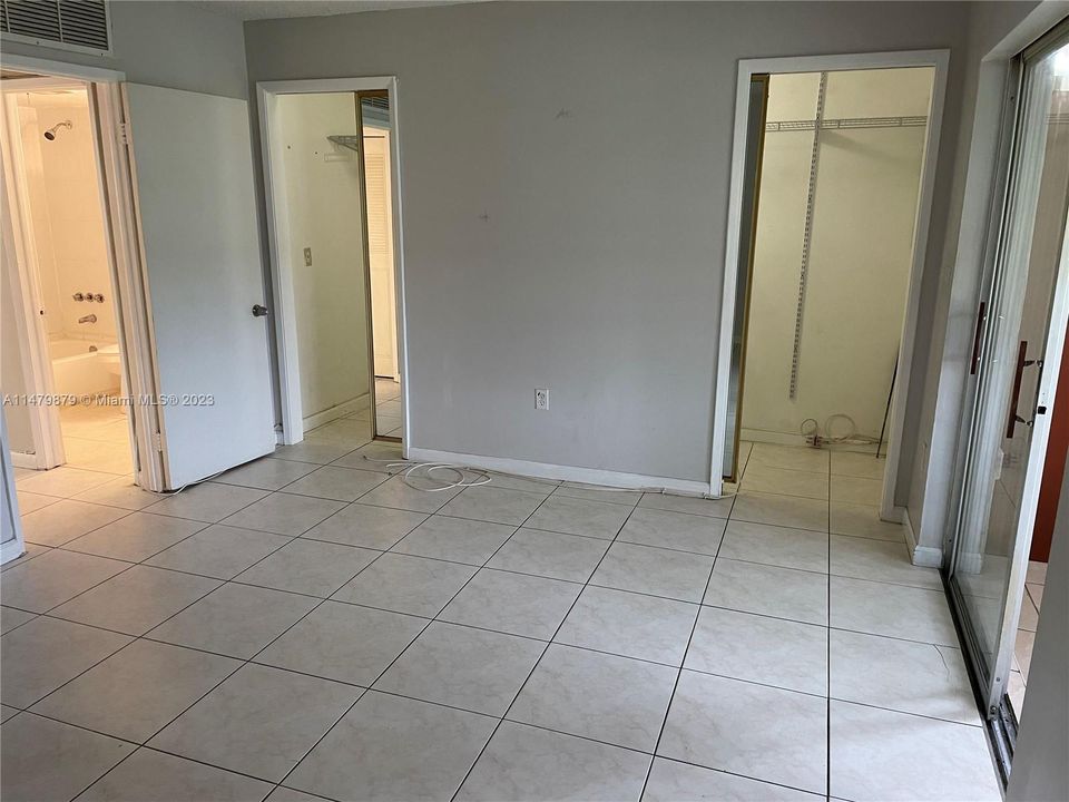 Recently Rented: $1,500 (1 beds, 1 baths, 692 Square Feet)