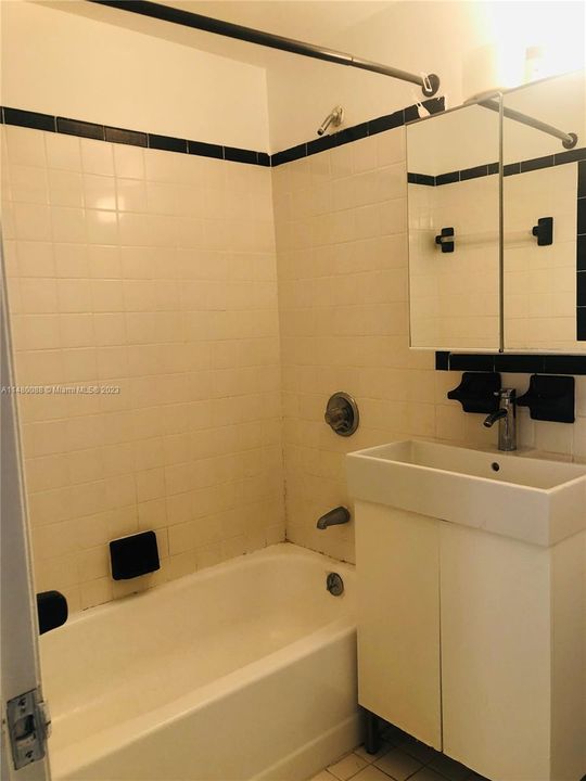 Недавно продано: $250,000 (1 спален, 1 ванн, 540 Квадратных фут)