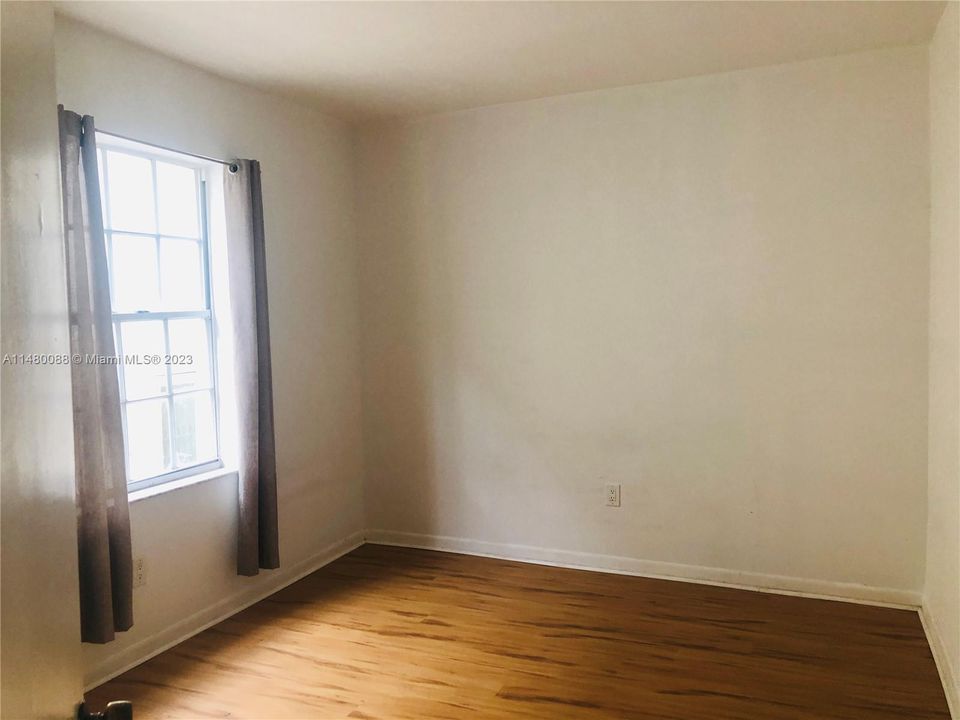 Недавно продано: $250,000 (1 спален, 1 ванн, 540 Квадратных фут)