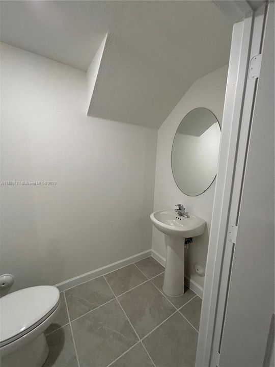 最近租的: $2,550 (3 贝兹, 2 浴室, 0 平方英尺)