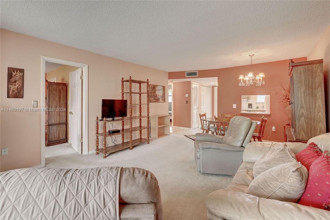 Recently Sold: $140,000 (2 beds, 2 baths, 850 Square Feet)