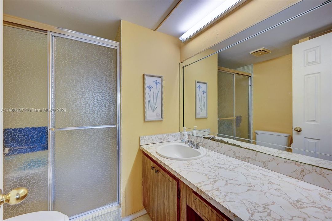 Recently Sold: $140,000 (2 beds, 2 baths, 850 Square Feet)