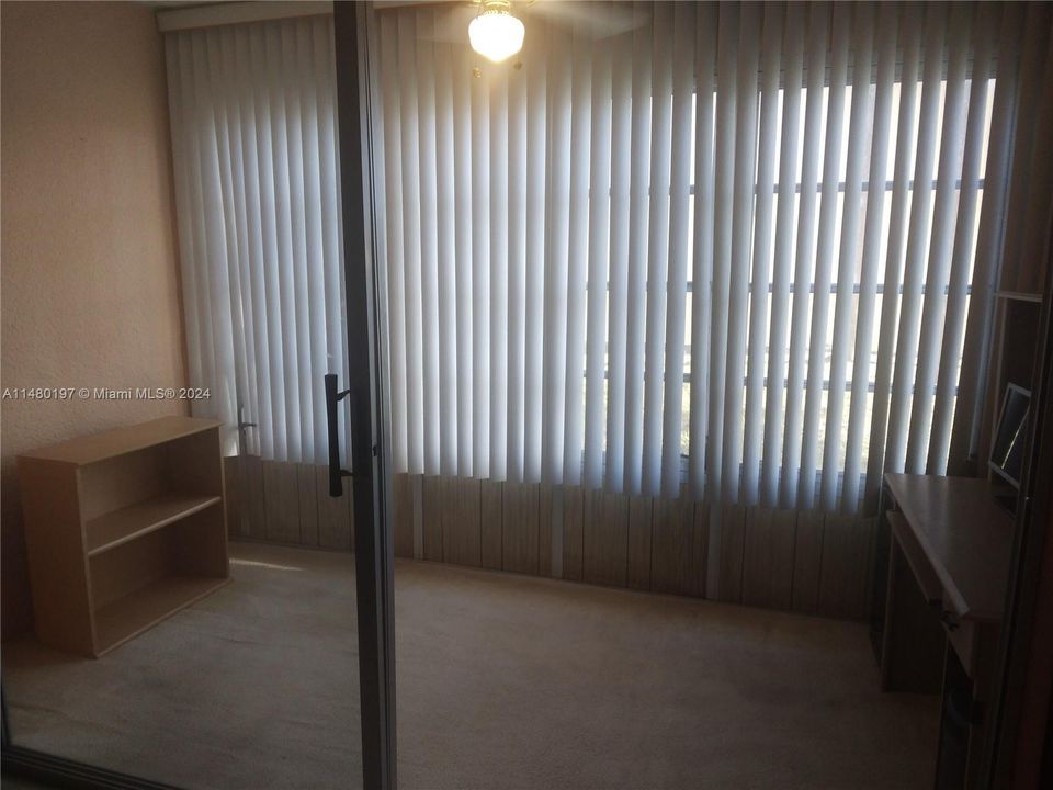 Recently Sold: $140,000 (2 beds, 2 baths, 850 Square Feet)