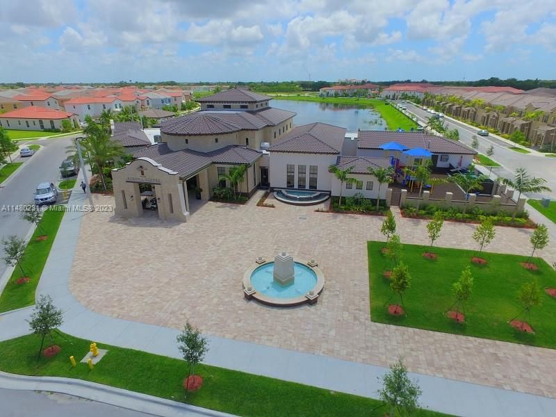 Recently Rented: $3,400 (4 beds, 3 baths, 1944 Square Feet)