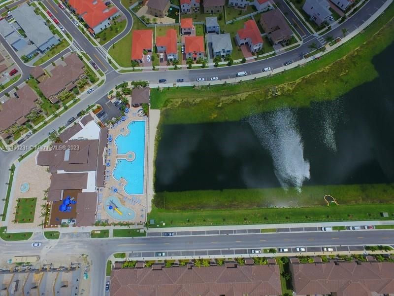 Recently Rented: $3,400 (4 beds, 3 baths, 1944 Square Feet)