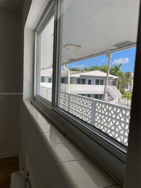 最近售出: $199,000 (2 贝兹, 1 浴室, 794 平方英尺)