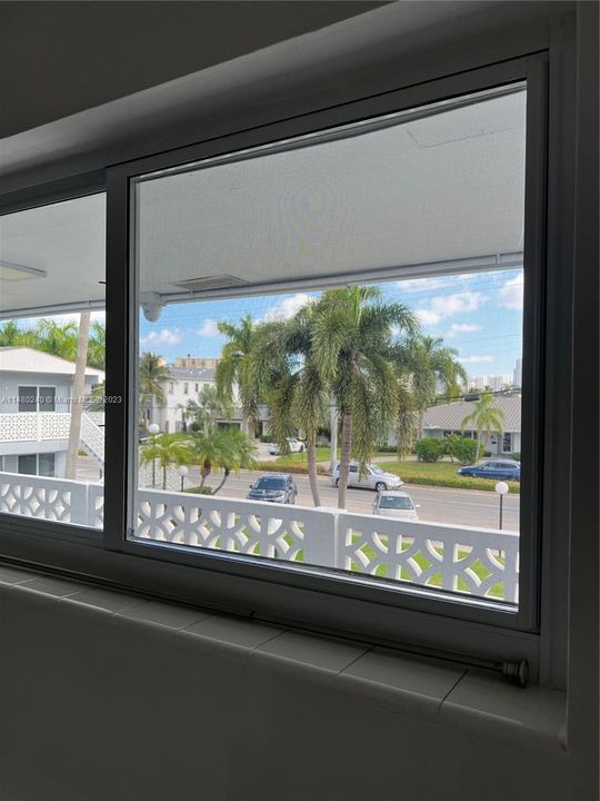 最近售出: $199,000 (2 贝兹, 1 浴室, 794 平方英尺)