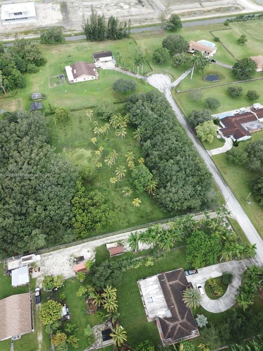 For Sale: $1,450,000 (2.33 acres)