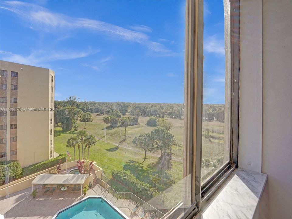 Recently Sold: $174,500 (2 beds, 2 baths, 1407 Square Feet)