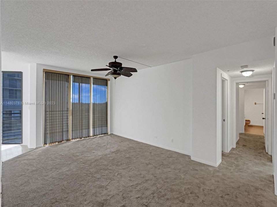 Recently Sold: $174,500 (2 beds, 2 baths, 1407 Square Feet)