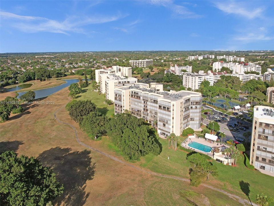 Recently Sold: $174,500 (2 beds, 2 baths, 1407 Square Feet)