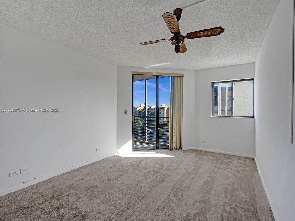 Recently Sold: $174,500 (2 beds, 2 baths, 1407 Square Feet)