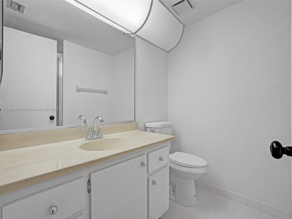 Recently Sold: $174,500 (2 beds, 2 baths, 1407 Square Feet)