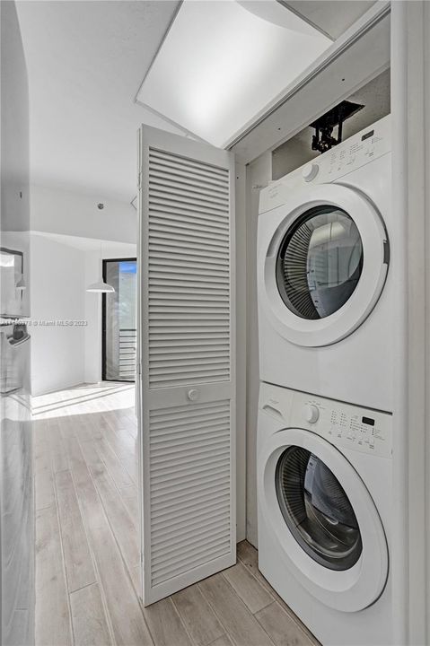 Recently Sold: $174,500 (2 beds, 2 baths, 1407 Square Feet)