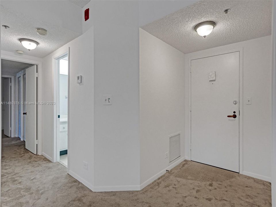 Recently Sold: $174,500 (2 beds, 2 baths, 1407 Square Feet)