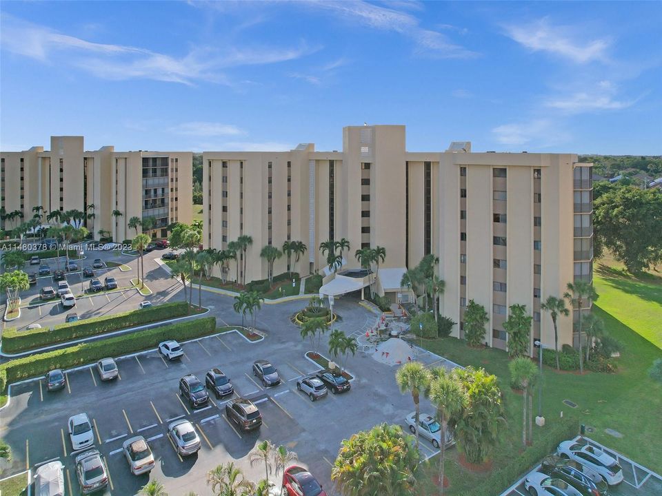 Recently Sold: $174,500 (2 beds, 2 baths, 1407 Square Feet)