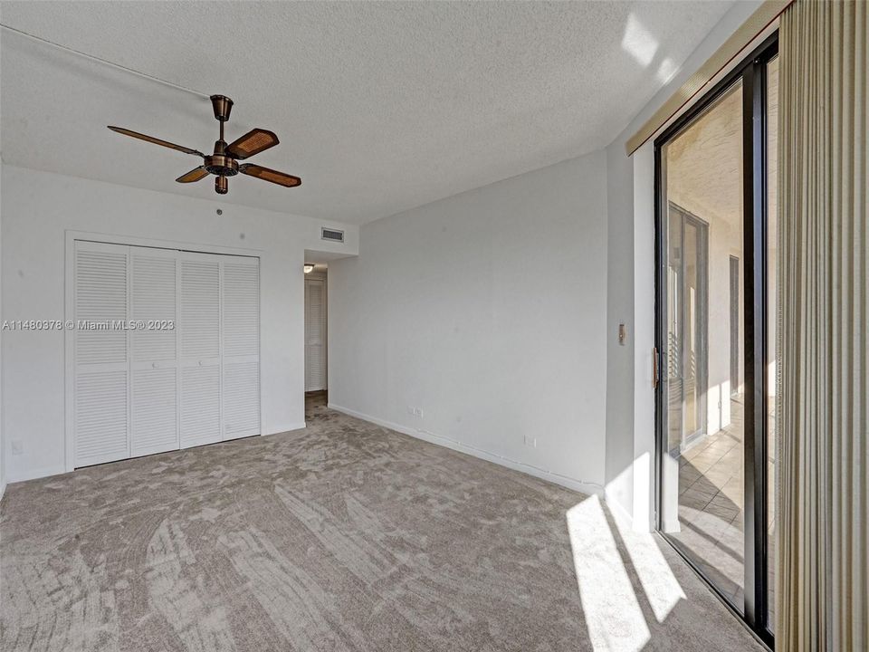 Recently Sold: $174,500 (2 beds, 2 baths, 1407 Square Feet)